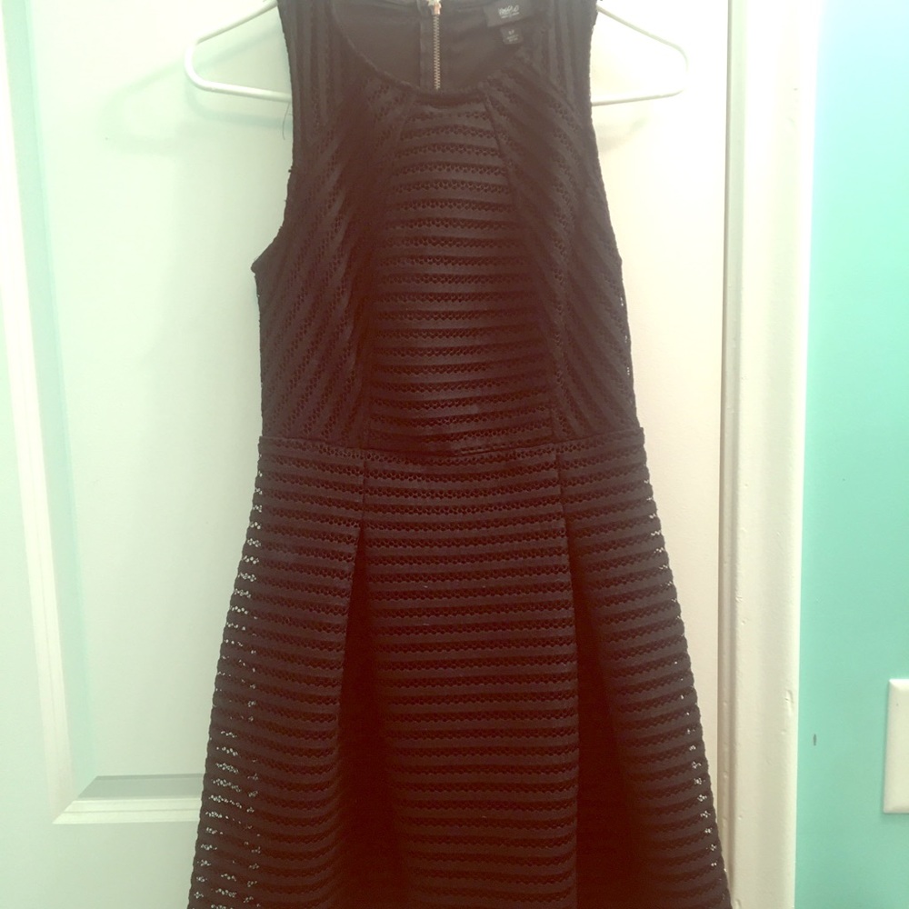 Sleeveless Black Dress